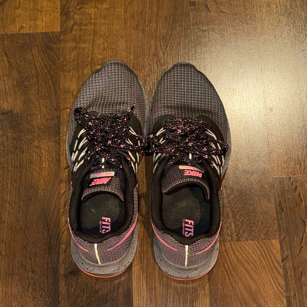 Nike Run Swift Women's Black and Pink Speckled Lace Running Shoes (size 9.5) - Picture 8 of 9